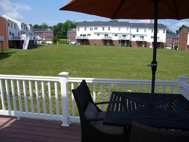 Building Photo - 370 Marshall Heights Dr