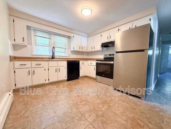 Building Photo - 7 Meisner Cir