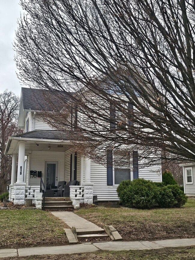 Building Photo - 619 Wallace Ave