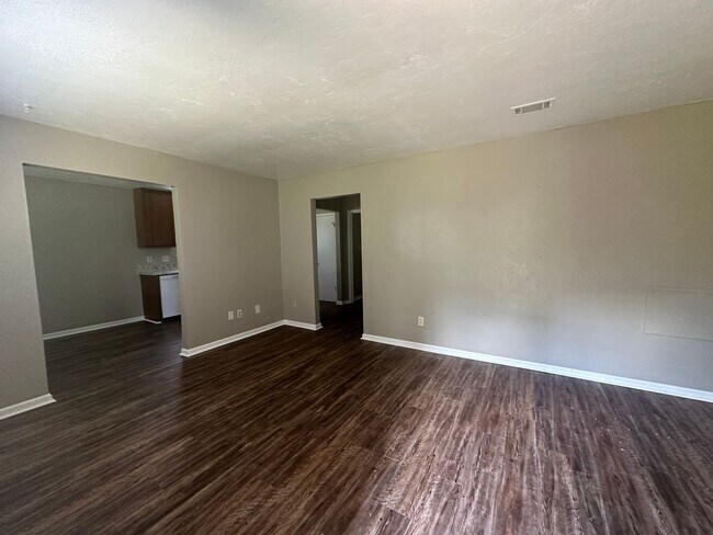 Building Photo - NS- Shallow Brook 1402
