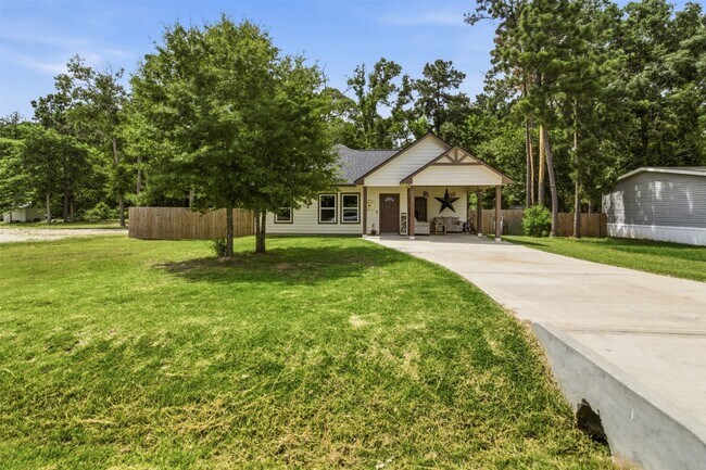 Building Photo - 16529 Kingsbury Dr