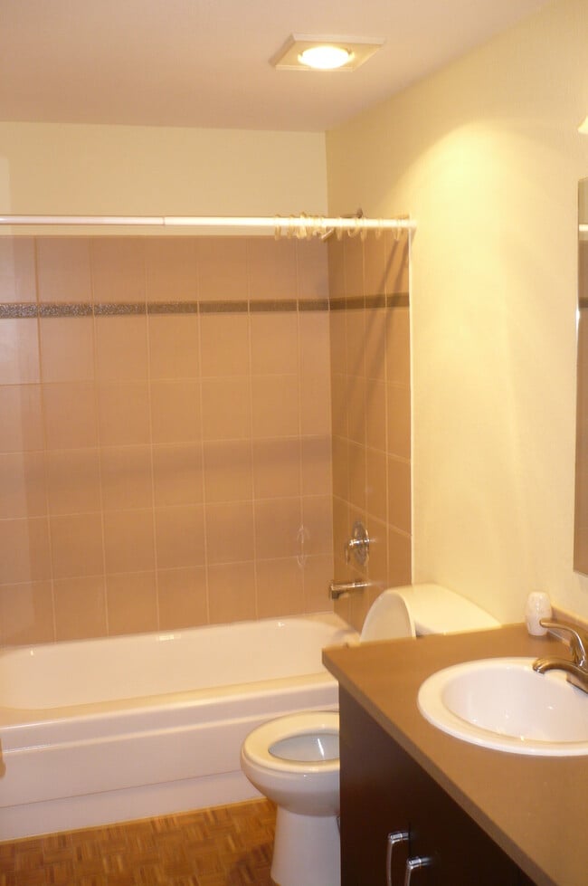 Photo - 742 Kirkland Cir Apartment