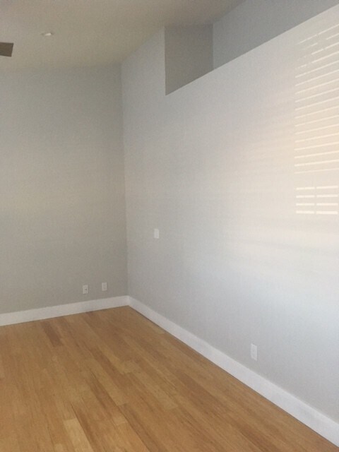 Foto del edificio - Upgraded Condo