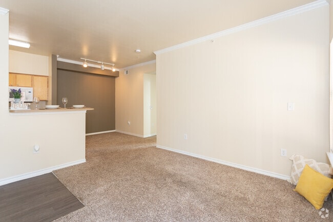 1BR 1BA - 654 SF - Dakota Arms