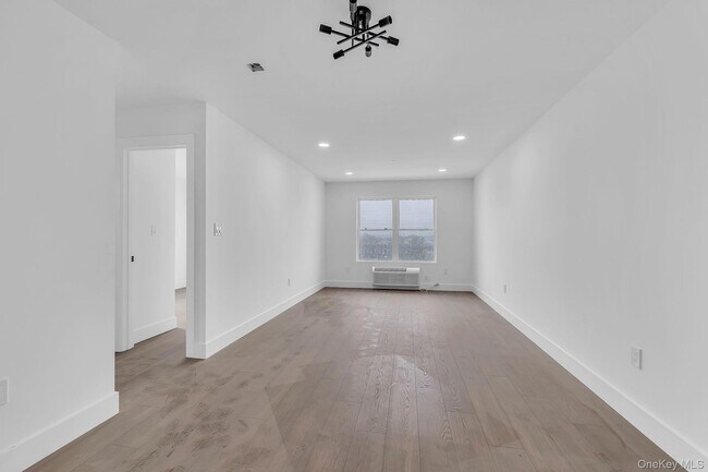 Foto del edificio - 74 Broadway