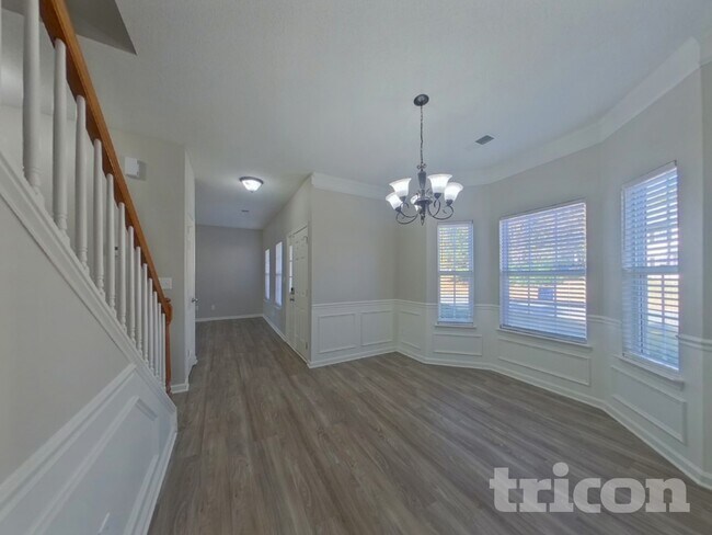 Foto del edificio - 1411 Hollythorne Dr