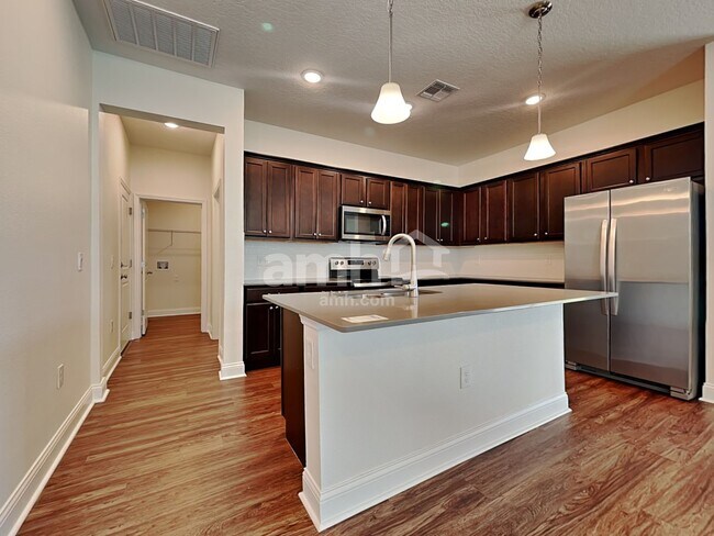 Foto del edificio - 954 Summer Stone Lp