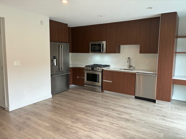 Building Photo - 1445 9th St