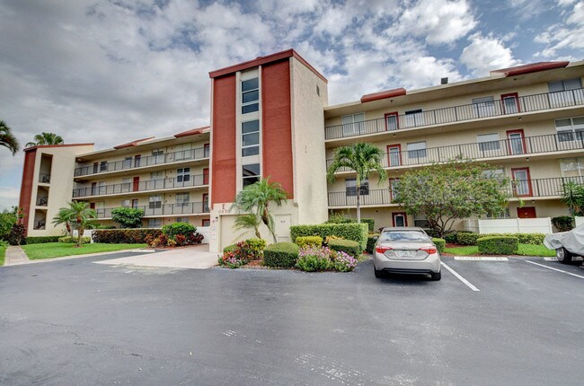 Building Photo - 6650 S Oriole Boulevard #406