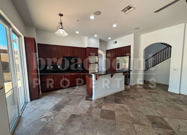 Foto del edificio - 637 Oak Glade Dr