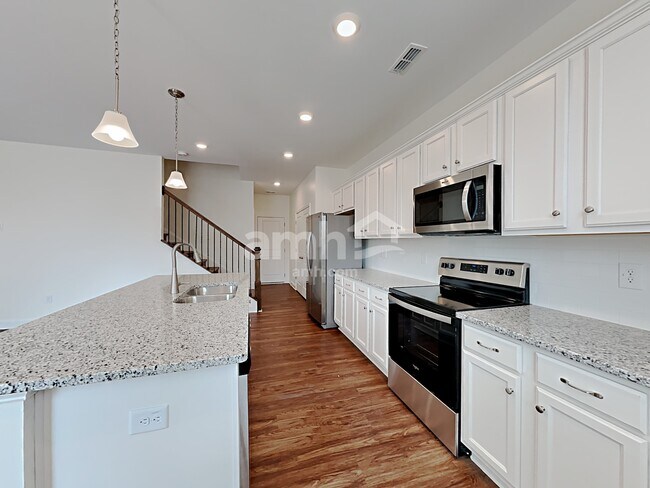 Building Photo - 3219 Brierhill Rd