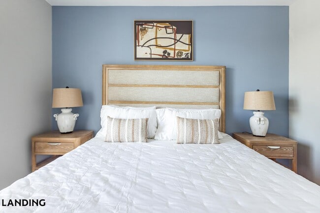 Foto del edificio - 100 River Park Dr