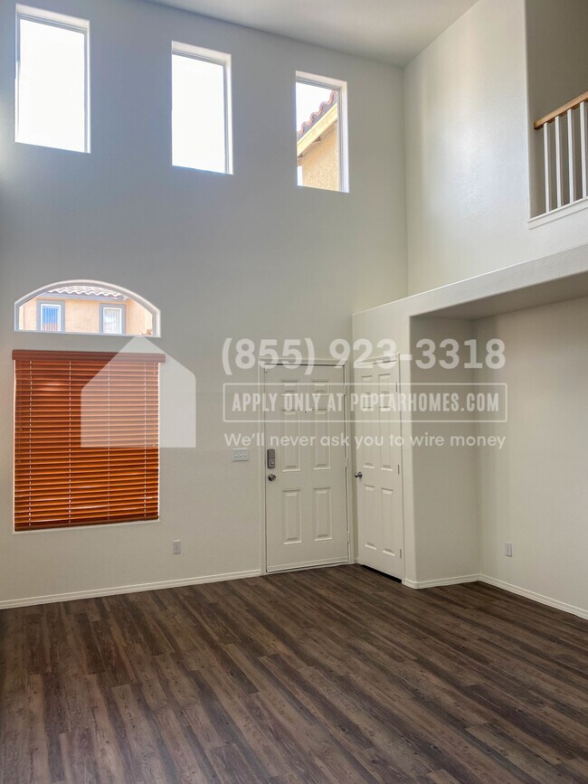 Foto del edificio - 536 Albacate St