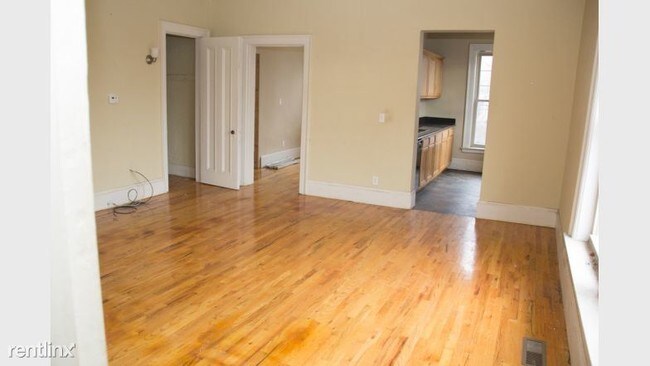Foto del edificio - 8905 E Jefferson Ave