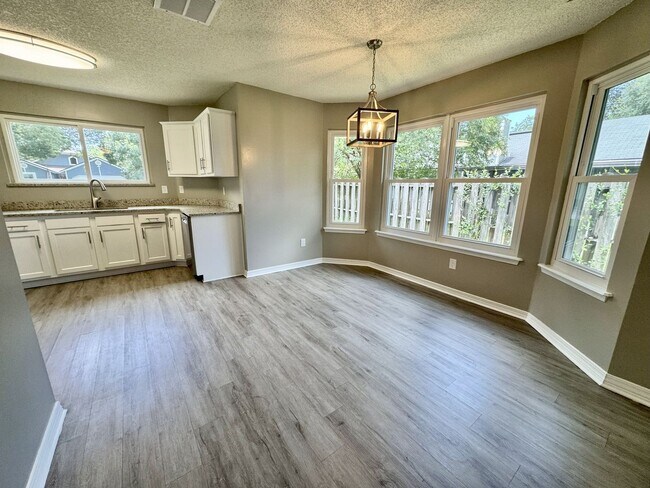 Building Photo - 3625 Lumberjack Way