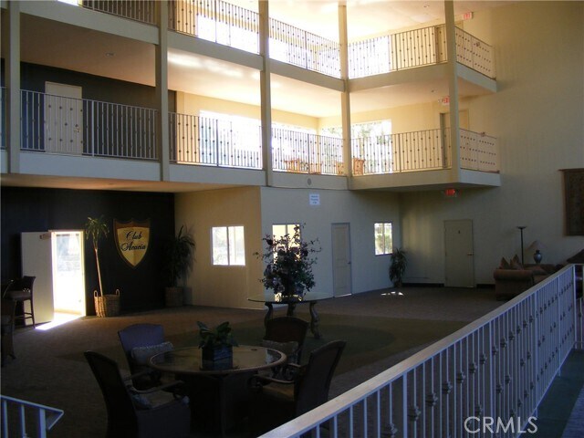 Foto del edificio - 400 N Acacia Ave