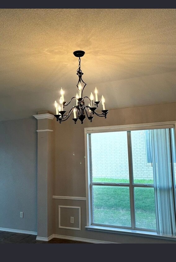 Foto principal - 111 E Great Plains Trail