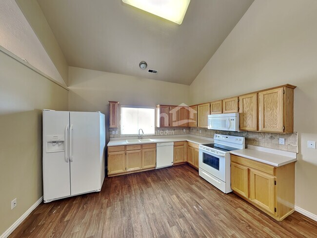 Foto del edificio - 4091 Lake Mountain Dr