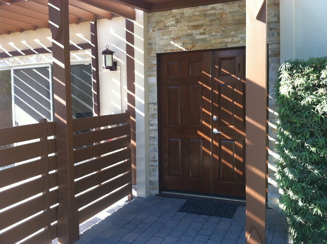 DOUBLE DOORS ENTRY - 1921 Pelham Ave