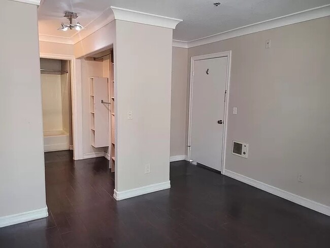 Foto del edificio - 3775 Georgia St