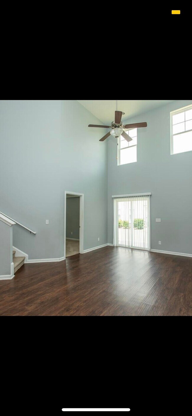 Building Photo - 1119 Fairway Ln