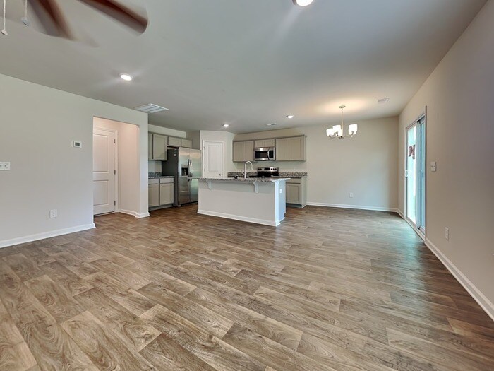 Foto principal - 413 Leaning Maple Wy