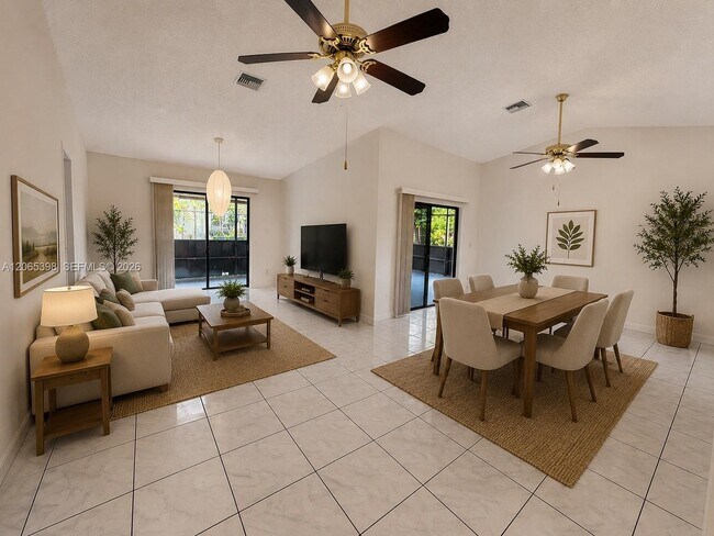 Foto del edificio - 8848 NW 76th Ct