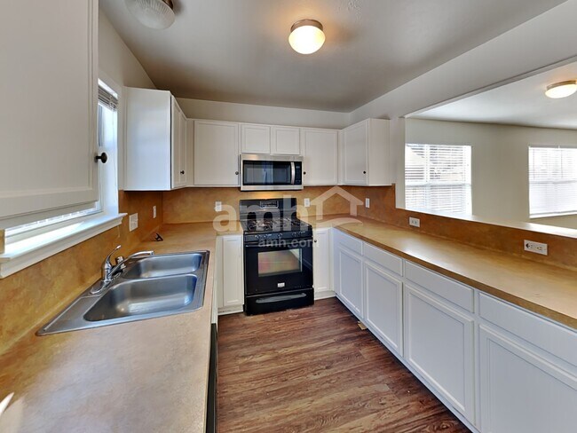 Foto del edificio - 9514 Chapelstone Ct