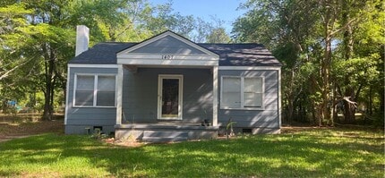 Building Photo - 1407 W Lincoln Ave