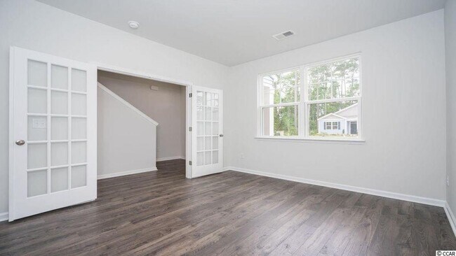 Building Photo - 2031 Mill St