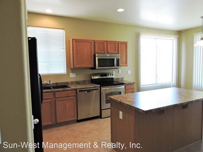 Building Photo - 4 br, 2 bath House - 6351 N. 69th Drive
