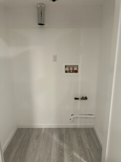 Building Photo - 119 School Rd