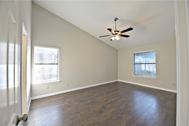Building Photo - 8322 Glen Canyon Dr