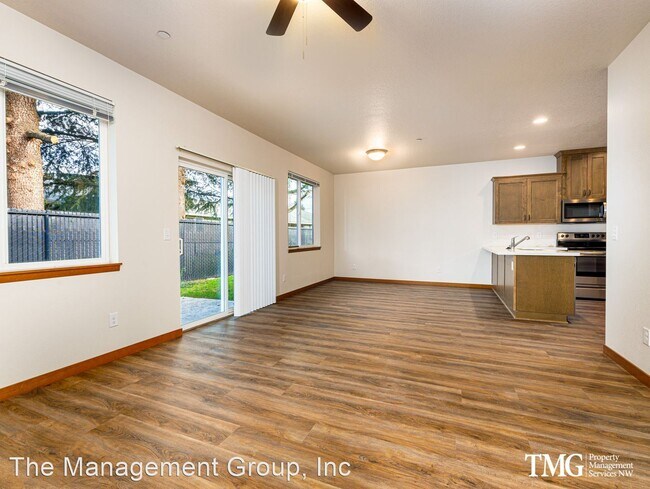 Foto del edificio - 2 br, 2 bath House - 3321 Lewis Lane