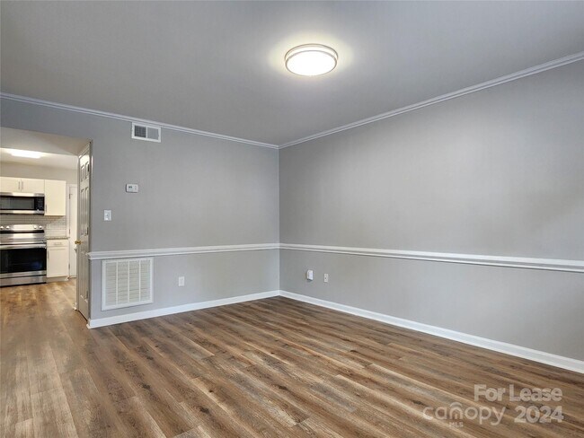 Foto del edificio - 407 Spring St NW