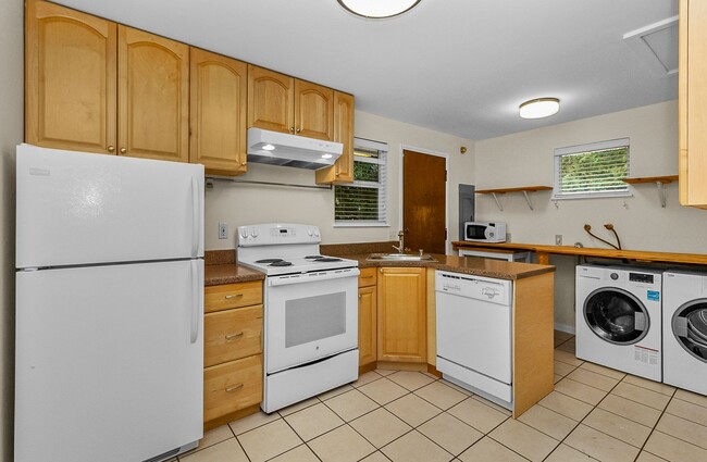 Foto del edificio - Shoreline home for rent!