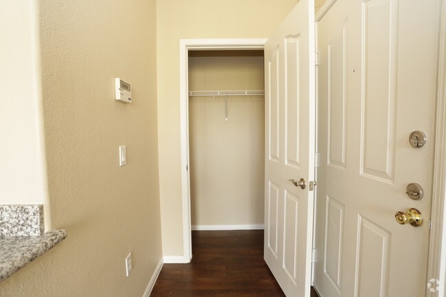 Interior Photo - Campana Crown Valley Apartments