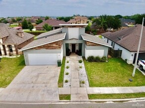 Building Photo - 1505 Garden Ridge Ave