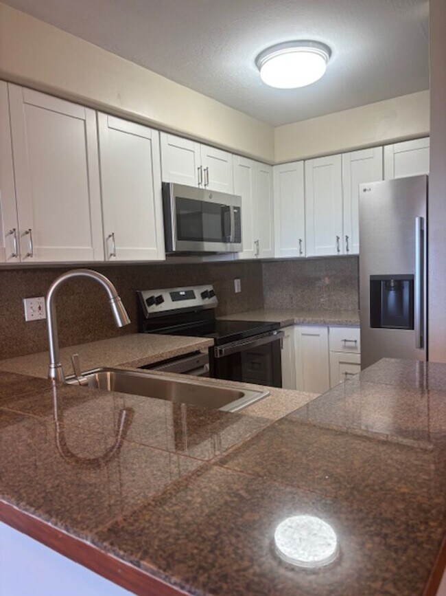 Foto del edificio - 3 Bedroom / 3 Bath Condo with Ocean Views