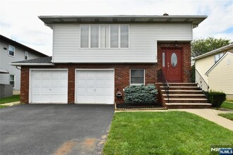 Building Photo - 28 Elmhurst St