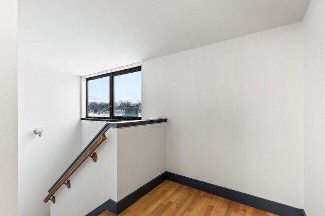 Building Photo - Station House | Near The Loop