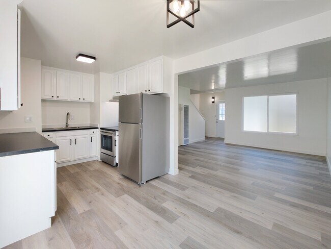 Foto del edificio - 334 N Livermore Ave