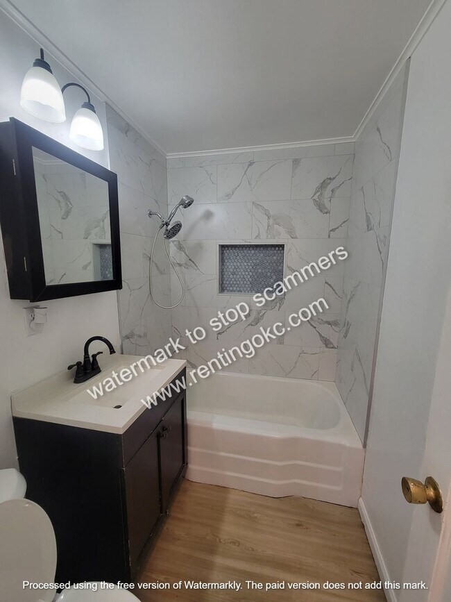 Building Photo - Nice 3 bedroom ready to go!