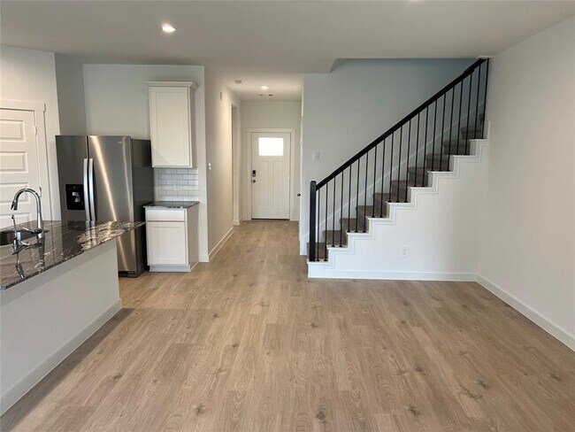 Building Photo - 1658 Westway Dr