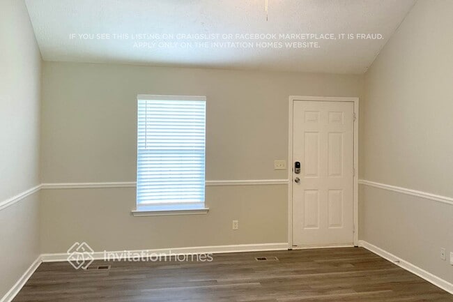 Building Photo - 325 Royal Garden Dr