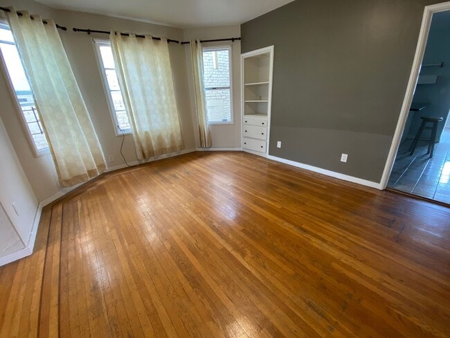 Foto del edificio - 2811-2815 Telegraph Ave