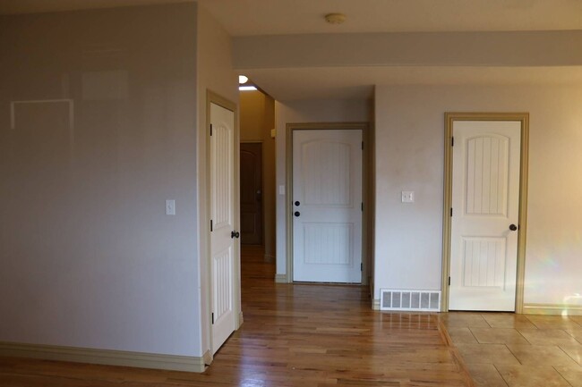 Foto del edificio - 3 bed 2.5 bath townhome in Salem