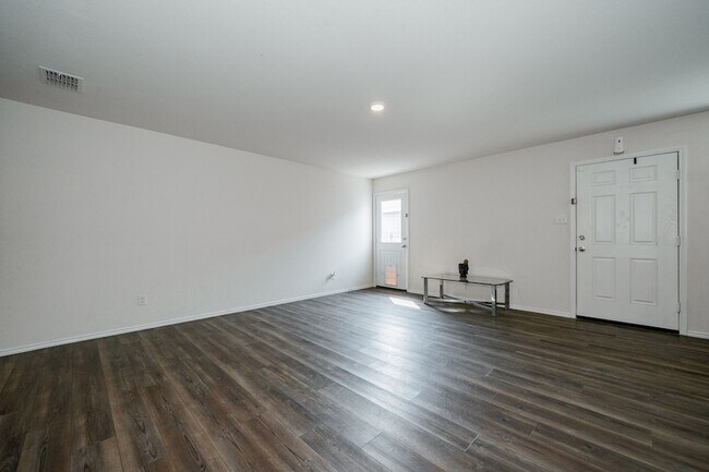 Foto del edificio - 1822 Barrie Wy