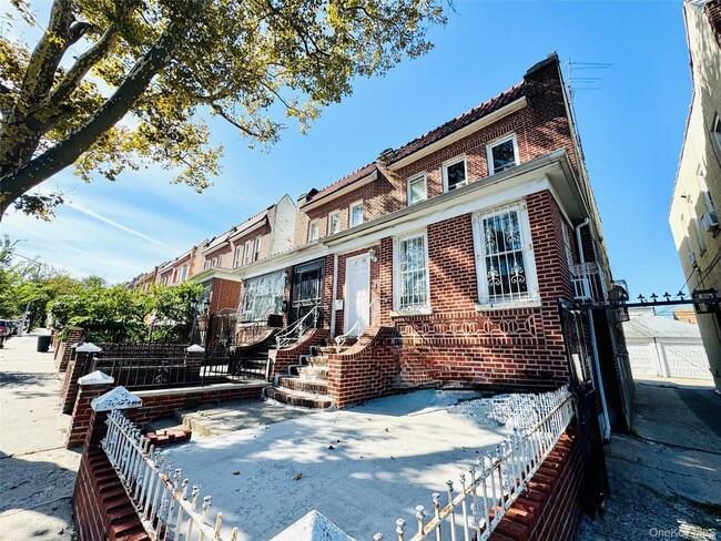 Building Photo - 31-16 84th St