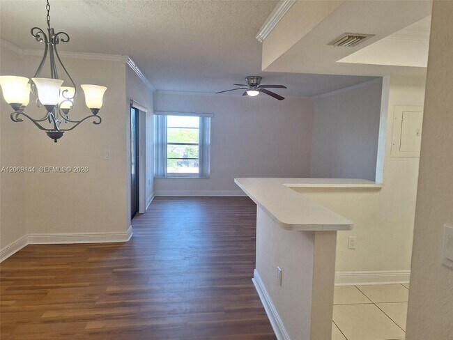 Foto del edificio - 17600 NW 68th Ave